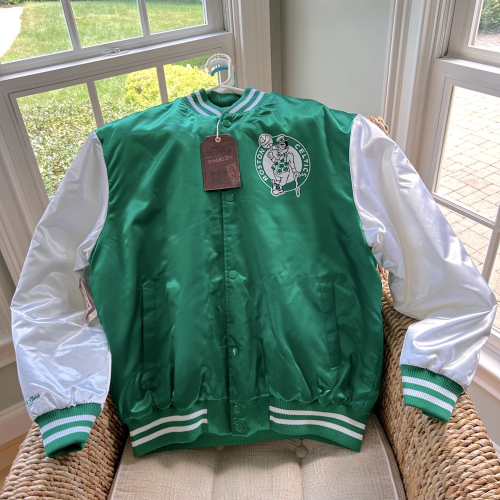 Celtics Satin Retro Bomber Jacket NWT Mitchell & Ness X-Large